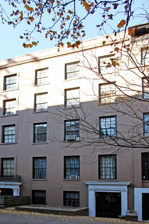 142 Henry St in Brooklyn, NY - Building Photo