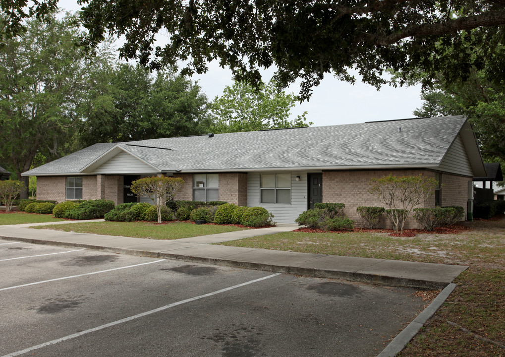 Lakewood Villas of Lady Lake in Lady Lake, FL - Building Photo