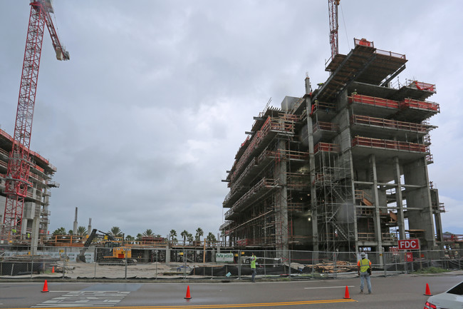 Wyndham Grand in Clearwater Beach, FL - Foto de edificio - Building Photo