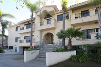 The Vercelli Apartments in Venice, CA - Foto de edificio - Building Photo