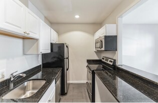 202 H St in Boston, MA - Building Photo