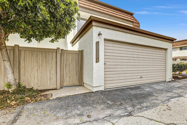 property at 10520 Larwin Ave