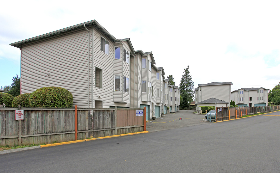 Burgandy Townhomes in Everett, WA - Foto de edificio