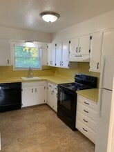 7114 N Commercial Ave in Portland, OR - Building Photo - Building Photo