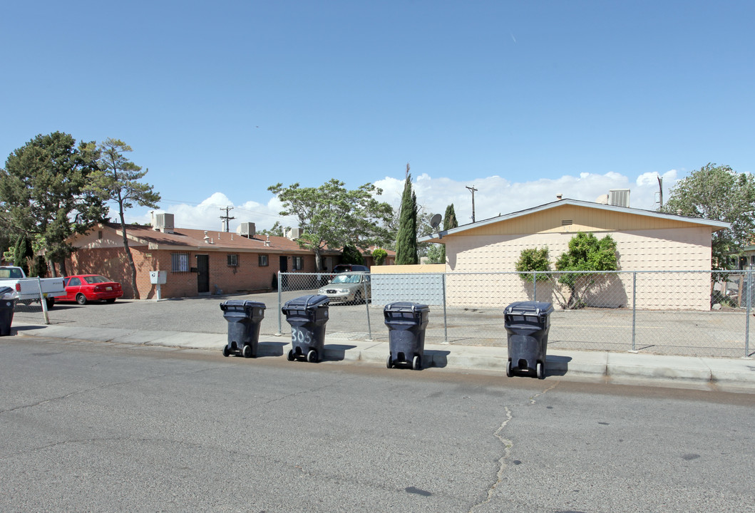 Charleston Square Apartment Homes in Albuquerque, NM - Foto de edificio