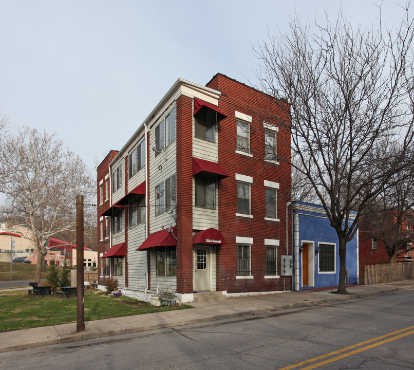 UCM in Kansas City, MO - Building Photo