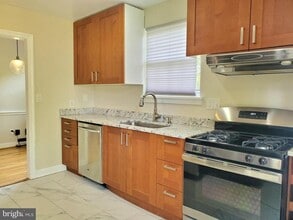 1606 Lafayette Dr in Alexandria, VA - Building Photo - Building Photo