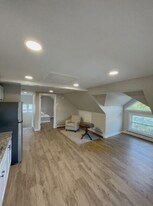 72 Hungerford Terrace in Burlington, VT - Building Photo