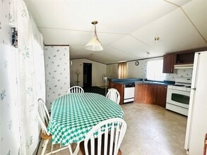 9012 Spruce St in Hitchcock, TX - Building Photo - Building Photo