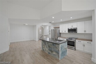 27024 Adriana Cir in Bonita Springs, FL - Building Photo - Building Photo