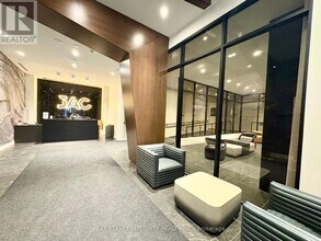 308 Jarvis St in Toronto, ON - Building Photo - Building Photo