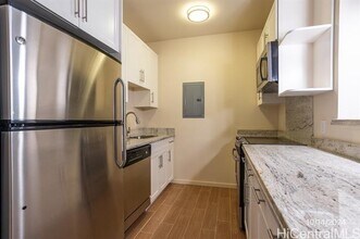 1820 Kaio?o Dr in Honolulu, HI - Building Photo - Building Photo