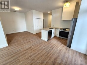 39-39 Main St in Cambridge, ON - Building Photo - Building Photo