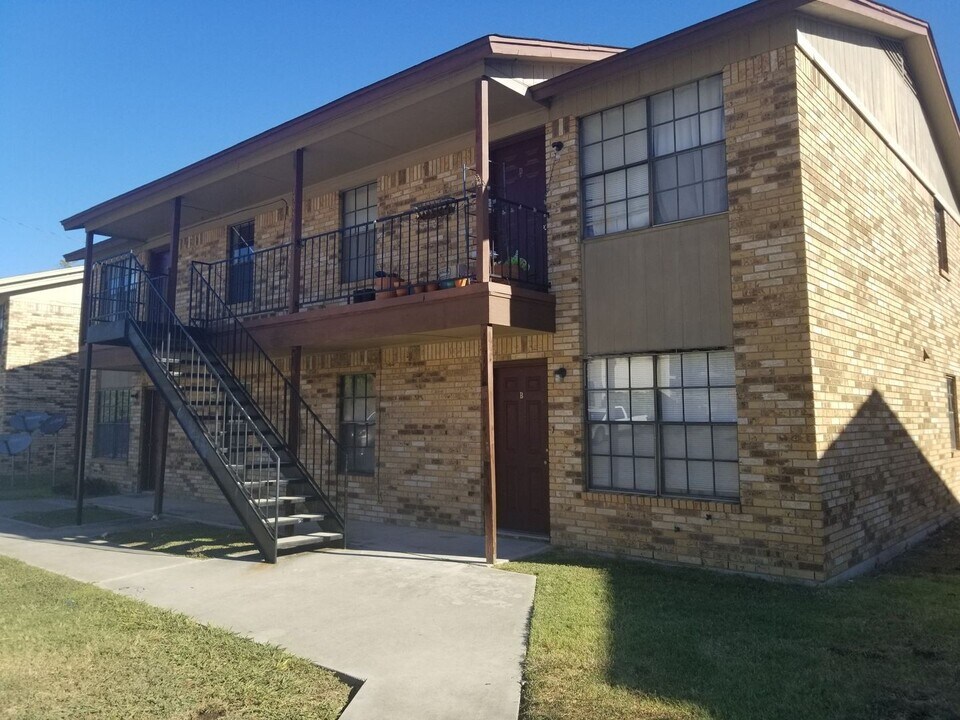 1305 Brown Dr-Unit -A in Copperas Cove, TX - Building Photo