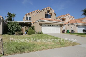 23680 Vía Olivia in Murrieta, CA - Building Photo - Building Photo