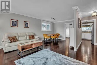 12 Deerpark Dr in Barrie, ON - Building Photo - Building Photo