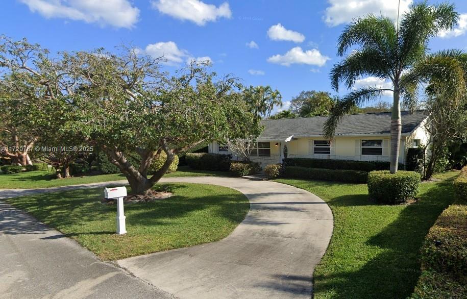 2448 Holly Ln in West Palm Beach, FL - Building Photo