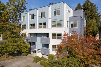 Aspen Park Apartments in Seattle, WA - Building Photo - Building Photo