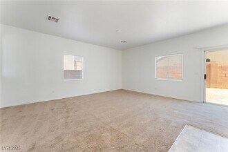 32 Rosa Rosales Ct in North Las Vegas, NV - Building Photo - Building Photo