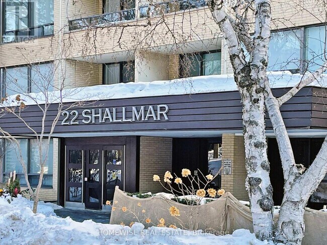 22 Shallmar Blvd in Toronto, ON - Building Photo - Building Photo