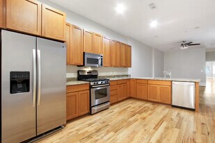 836 Park Ave, Unit Unit#A in Baltimore, MD - Building Photo