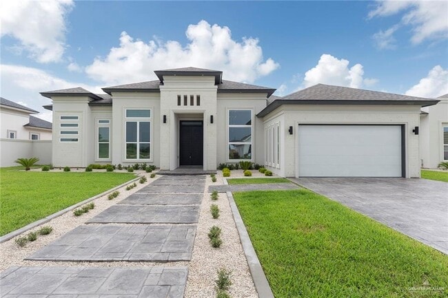 37 S 24th St in McAllen, TX - Building Photo - Building Photo