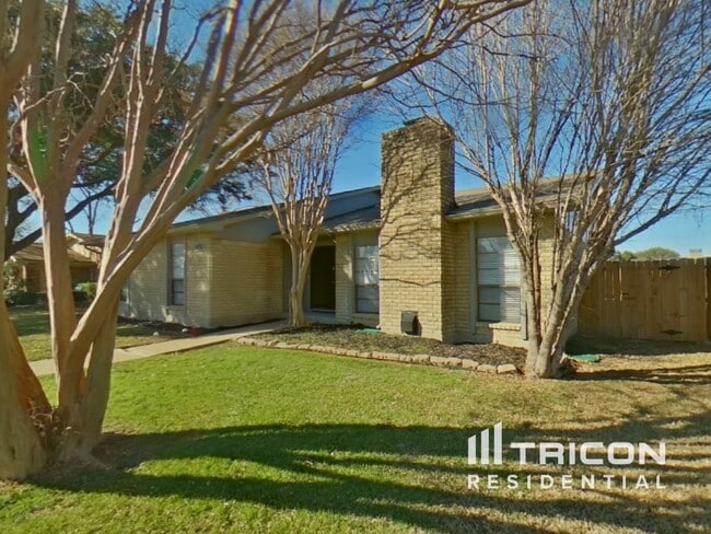 property at 3109 Nutmeg Ln