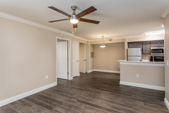 Mer Soleil Apartments in Naples, FL - Foto de edificio - Interior Photo