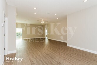 942 Brookfield St SE in Palm Bay, FL - Foto de edificio - Building Photo