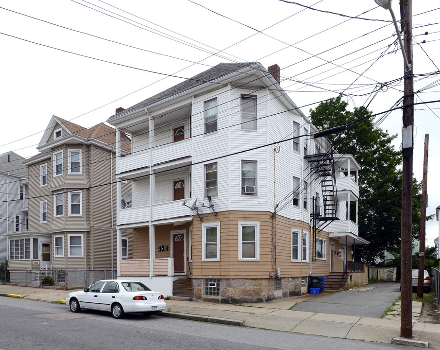 121 Hathaway St in New Bedford, MA - Building Photo