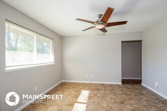 1528 Gerard Park Ln in Hazelwood, MO - Building Photo - Building Photo