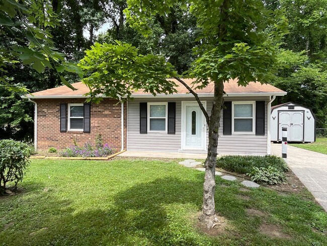 2865 Aztec Ct in Winston-Salem, NC - Building Photo - Building Photo