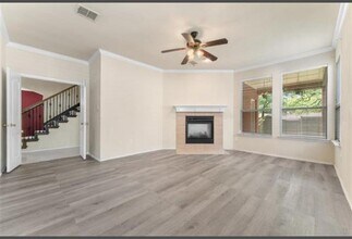 1801 Sharpsbury Dr in Euless, TX - Building Photo - Building Photo