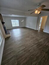 2772 W Tharpe St in Tallahassee, FL - Building Photo - Building Photo