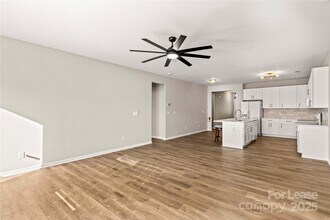 124 Zolder Ln in Mooresville, NC - Building Photo - Building Photo