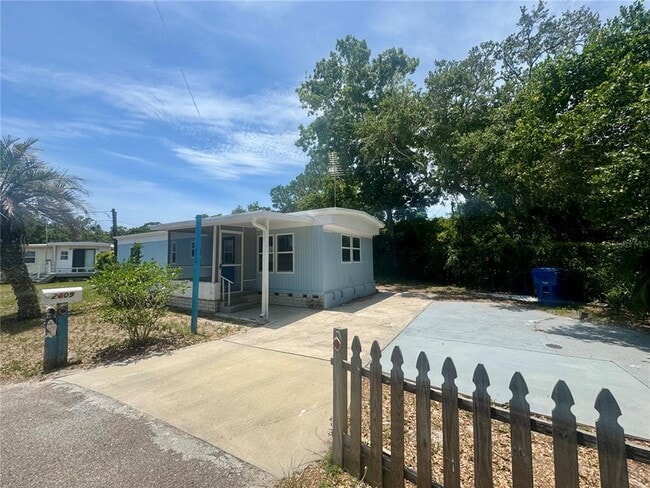 2609 Braeburn Dr in Largo, FL - Building Photo - Building Photo