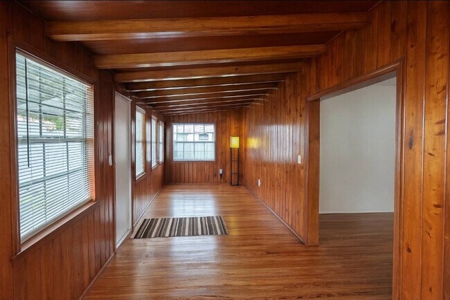 3115 SW 25th Ter in Miami, FL - Building Photo - Building Photo