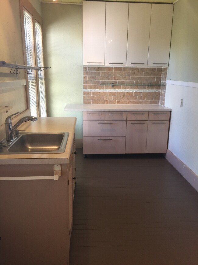 33 Fort Sq, Unit 4 in Greenfield, MA - Foto de edificio - Building Photo