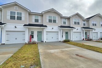 35 Beaumont Dr in Hinesville, GA - Building Photo - Building Photo