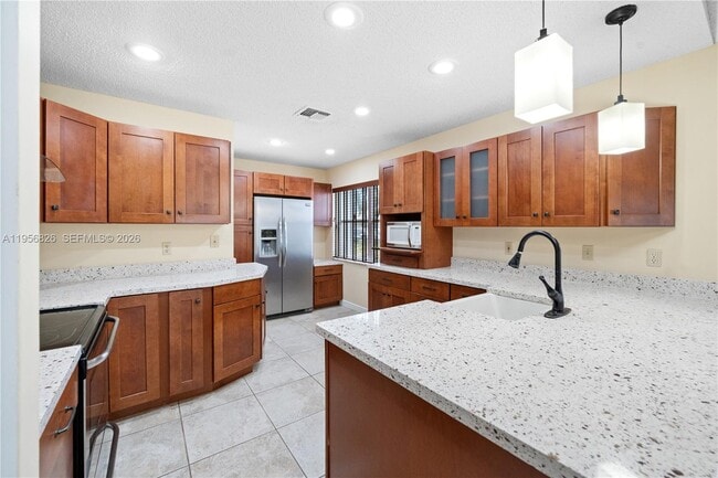 2707 Pinewood Ct in Davie, FL - Building Photo - Building Photo