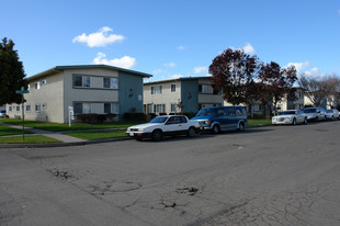 701-717 N F St in Lompoc, CA - Building Photo