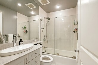 30 E Concord St, Unit 11 in Boston, MA - Foto de edificio - Building Photo