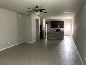25654 Northpark Palm Dr in Porter, TX - Building Photo - Building Photo