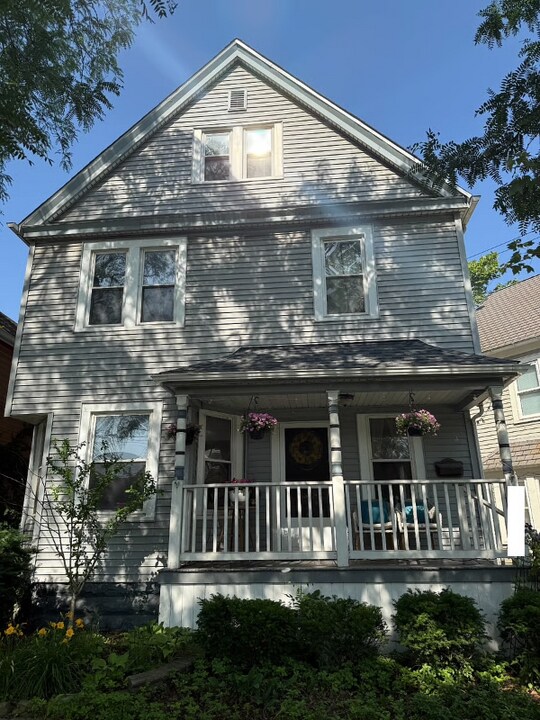 2286 W 10th St in Cleveland, OH - Building Photo