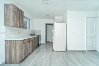 5725 NW 24th Ave in Miami, FL - Building Photo - Building Photo