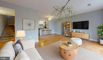 2625 Wagon Dr in Alexandria, VA - Building Photo