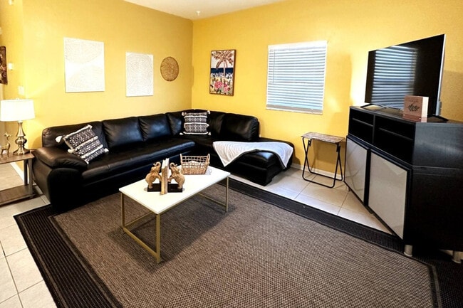 property at 408 NW 5th Ave