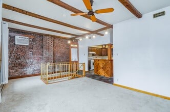 30 W 9th St in Bayonne, NJ - Foto de edificio - Building Photo