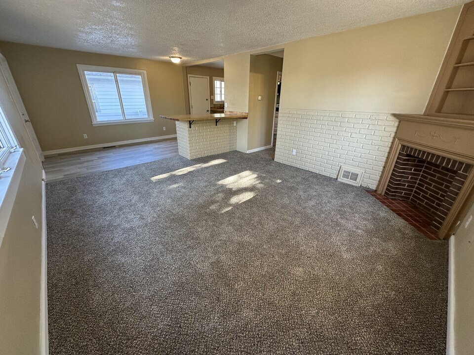 3609 1st Ave N in Great Falls, MT - Building Photo