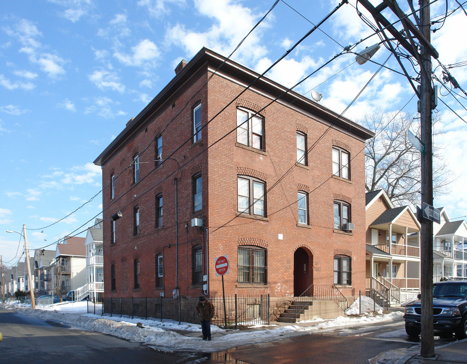 58 Fairmount St in Hartford, CT - Building Photo